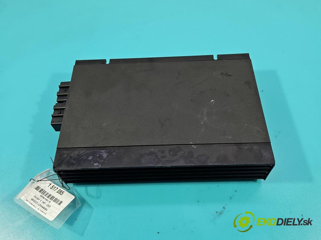 Vw Golf IV 1997-2003 2.0b 116 hp manual 85 kW 1984 cm3 5- Zesilovač: 1J0035456 (Zesilovač)