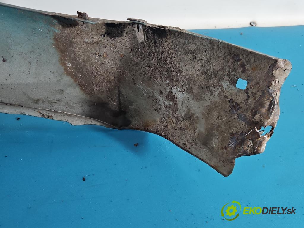 Toyota Corolla E11 1997-2002 1.4 16v 86 hp manual 63 kW 1331 cm3 3- blatnik přední levý  (Levý přední blatník)