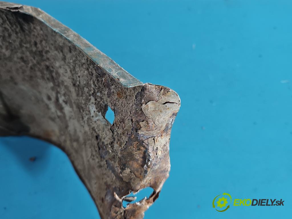 Toyota Corolla E11 1997-2002 1.4 16v 86 hp manual 63 kW 1331 cm3 3- blatnik přední levý  (Levý přední blatník)