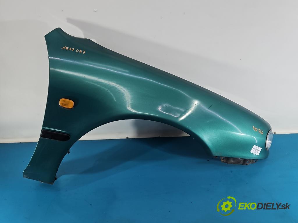 Toyota Corolla E11 1997-2002 1.4 16v 86 HP manual 63 kW 1331 cm3 3- blatník predné pravý  (Kľučka dverí ostatné)