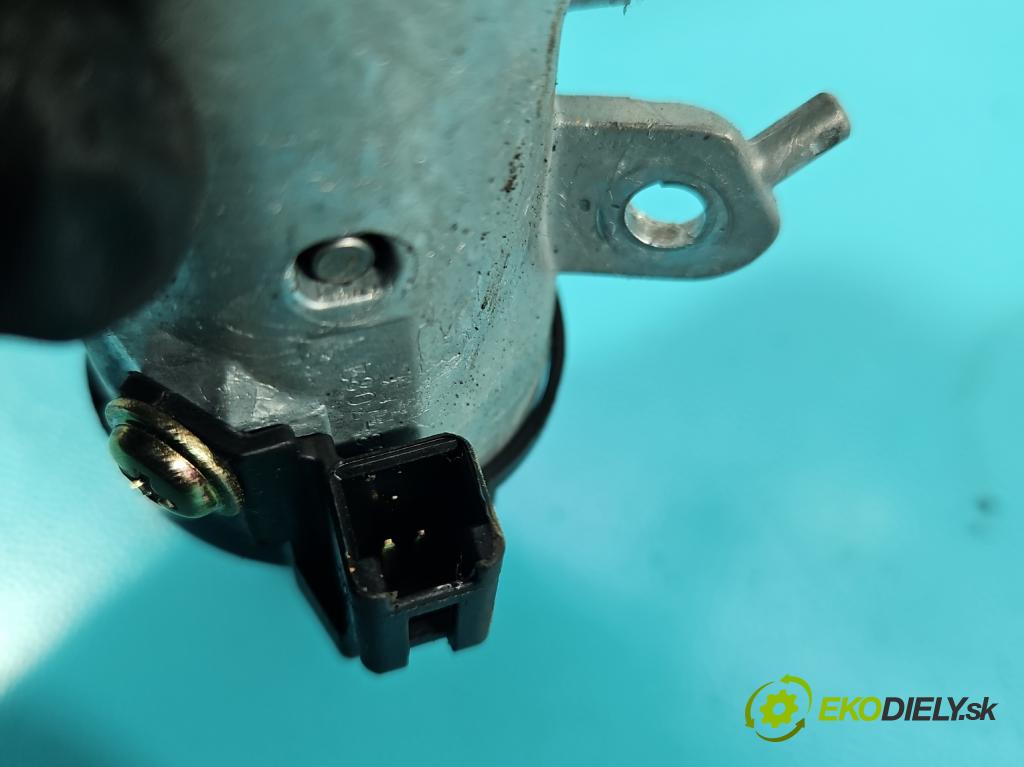 Toyota Corolla E11 1997-2002 1.4 16v 86 HP manual 63 kW 1331 cm3 3- Spínačka 45020-12-11 (Spínacia skrinka)