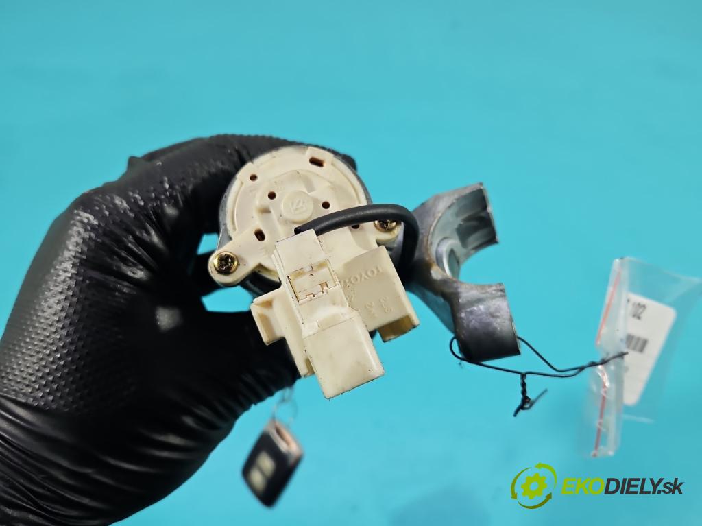 Toyota Corolla E11 1997-2002 1.4 16v 86 HP manual 63 kW 1331 cm3 3- Spínačka 45020-12-11 (Spínacia skrinka)