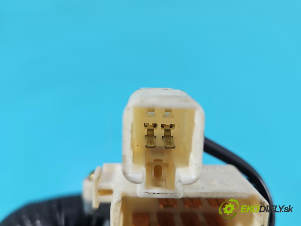 Toyota Corolla E11 1997-2002 1.4 16v 86 HP manual 63 kW 1331 cm3 3- Spínačka 45020-12-11 (Spínacia skrinka)