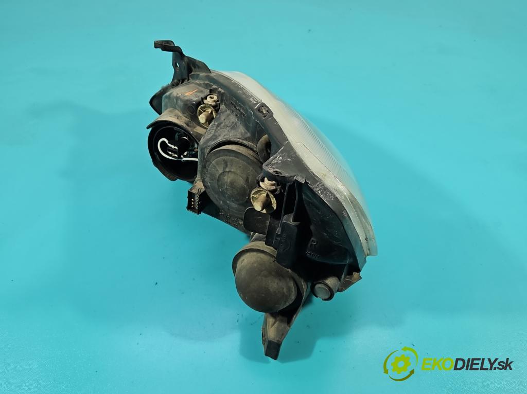 Opel Corsa C 2000-2006 1.0 12V 58 hp manual 43 kW 973 cm3 5- světlo pravý  (Pravé přední světlo)