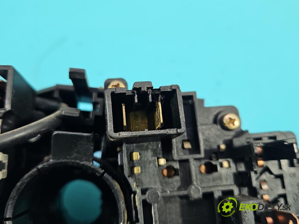 Kia Sportage I 1993-2002 2.0b 95 hp manual 70 kW 1998 cm3 5- Přepínač sdružený 464311-1000 (Páčky pod volantem)