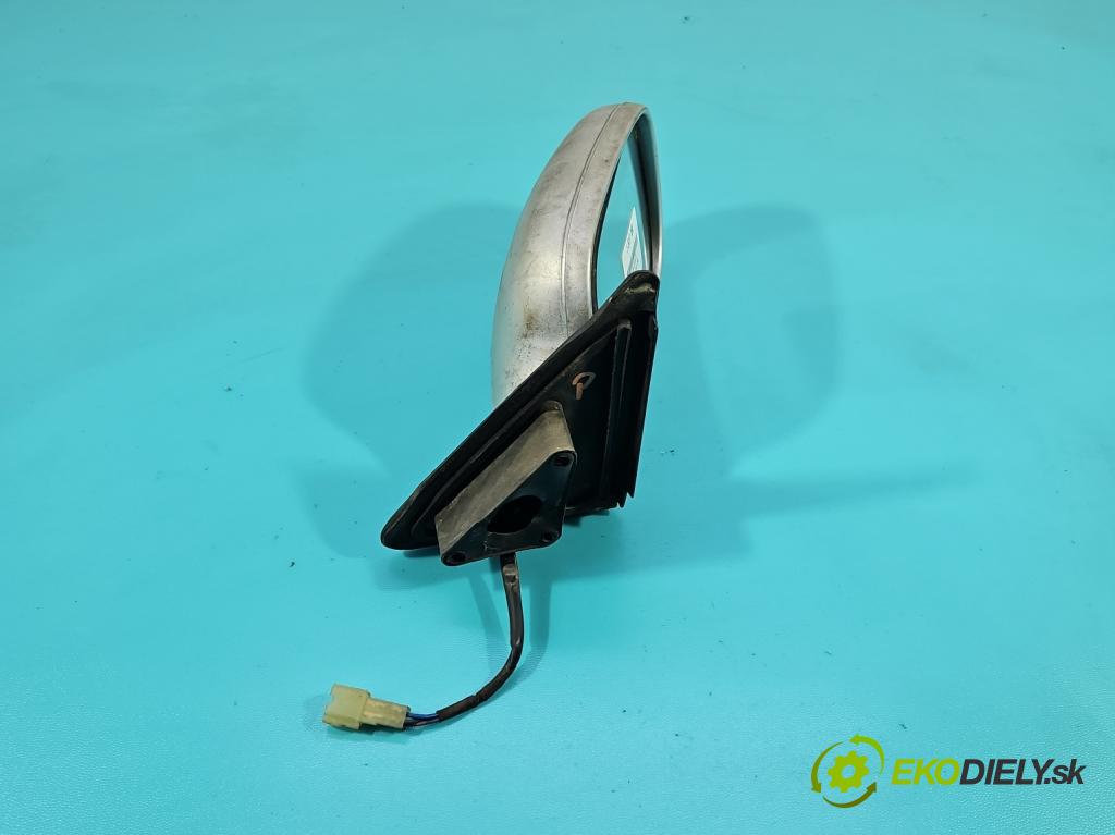 Kia Sportage I 1993-2002 2.0b 95 hp manual 70 kW 1998 cm3 5- zpětné zrcátko pravé  (Klika dveří ostatní)