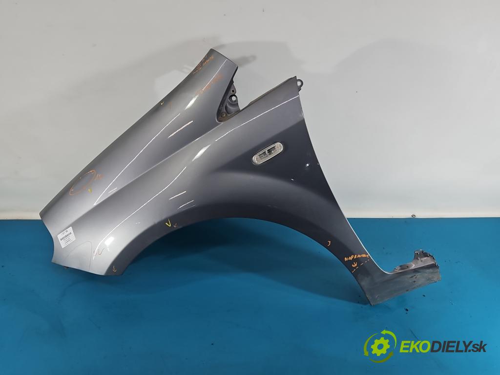 Fiat Punto Grande 1.4 8V 77 hp manual 57 kW 1368 cm3 5- blatnik přední levý  (Levý přední blatník)