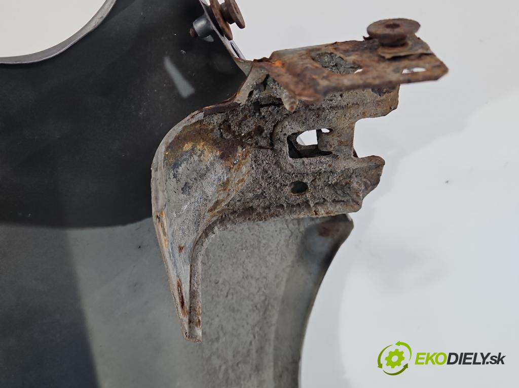 Fiat Punto Grande 1.4 8V 77 hp manual 57 kW 1368 cm3 5- blatnik přední levý  (Levý přední blatník)