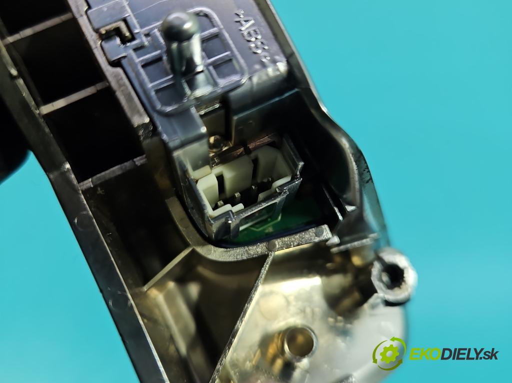 Ford Galaxy Mk2 2006-2015 2.0 TDCI 140 HP manual 103 kW 1999 cm3 5- prepínač multifunkční: řízení: 6M2T-14K147-CH (Prepínacie páčky pod volantom)