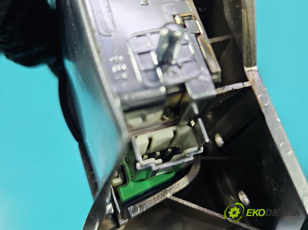 Ford Galaxy Mk2 2006-2015 2.0 TDCI 140 HP manual 103 kW 1999 cm3 5- prepínač multifunkční: řízení: 6M2T-14K147-CH (Prepínacie páčky pod volantom)