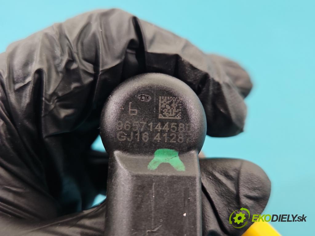 Volvo V50 2.0d 136 HP manual 100 kW 1997 cm3 5- vstrek 9657144580 (Vstrekovač paliva)