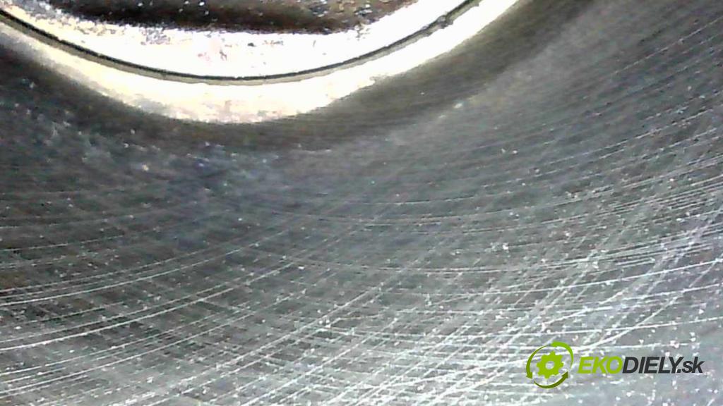 Fiat Punto Grande 1.4 8V 77 hp manual 57 kW 1368 cm3 5- motor benzín 350A1000