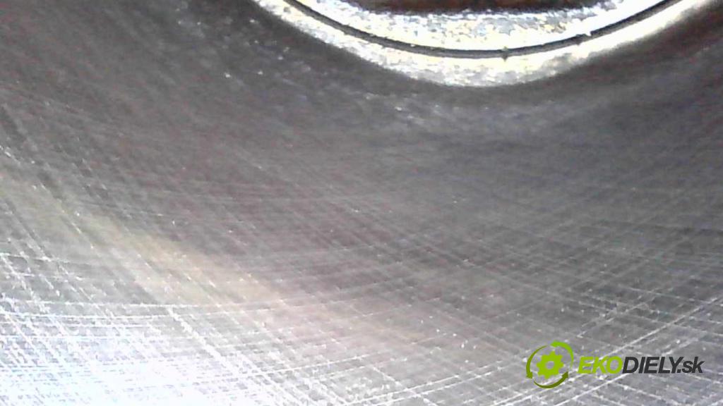 Fiat Punto Grande 1.4 8V 77 hp manual 57 kW 1368 cm3 5- motor benzín 350A1000