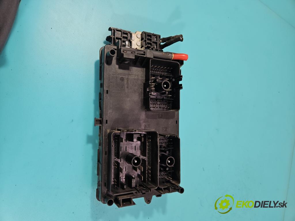 Chevrolet Orlando 2.0 VCDI 163 HP manual 120 kW 1998 cm3 5- skrinka poistka 96982040 (Poistková skrinka)