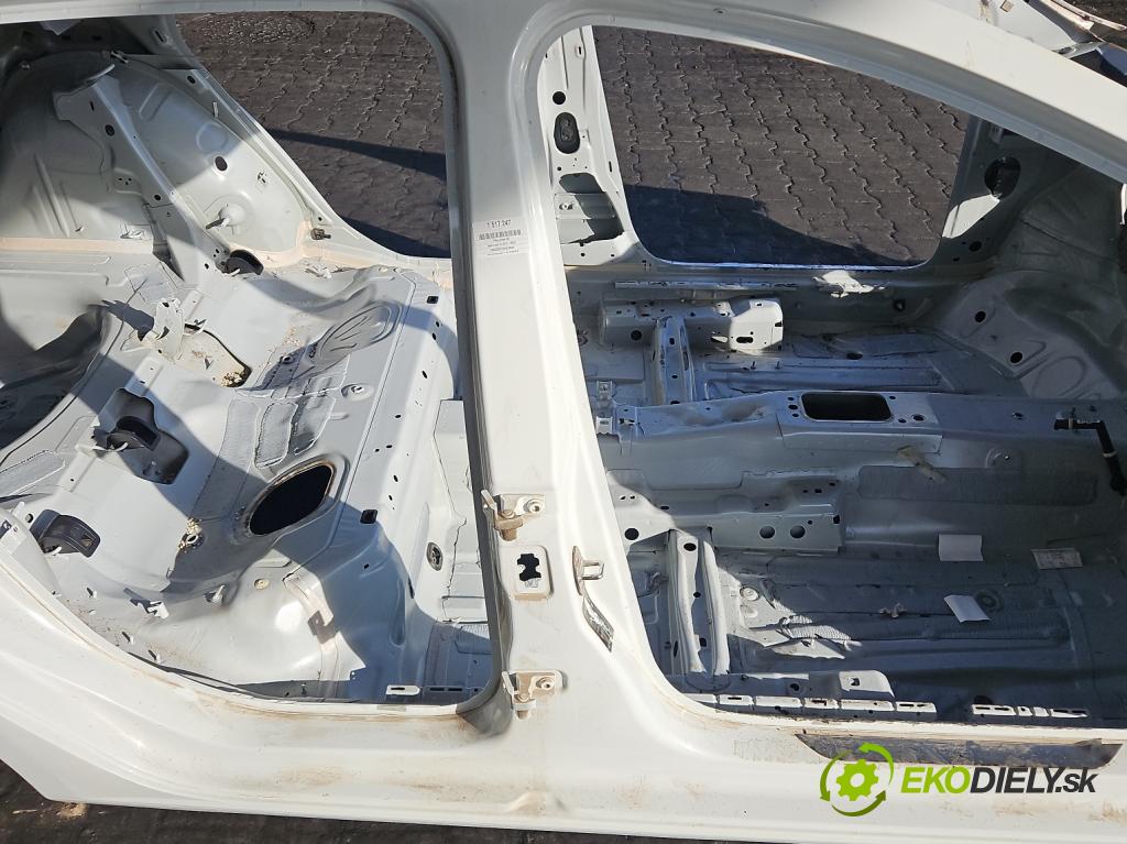 Seat Leon III 2012-2020 2.0 tdi 150 hp automatic 110 kW 1968 cm3 5- práh pravý  (Karoserie ostatní)