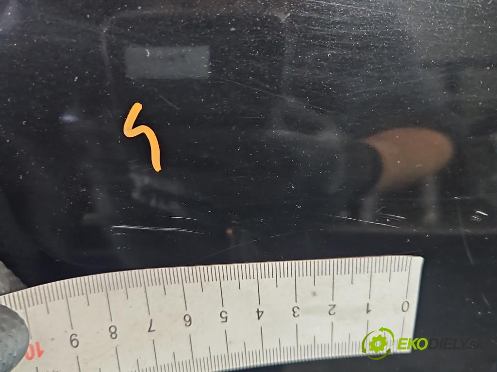 Skoda Superb I 2001-2008 1.9 tdi 116 hp manual 85 kW 1896 cm3 4- dveře zadní pravé  (Klika dveří ostatní)