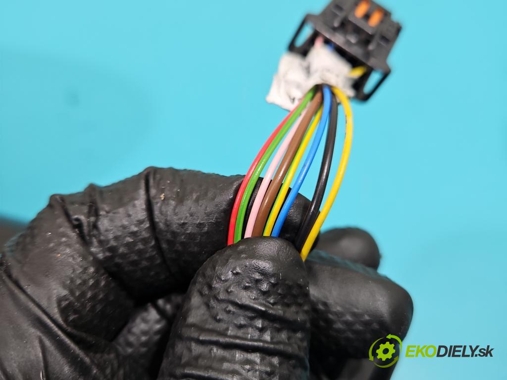 Citroen C4 Grand Picasso II 2013-2022 2.0 HDI 163 hp automatic 120 kW 1997 cm3 5- zpětné zrcátko levé 98289579XY (Klika dveří ostatní)