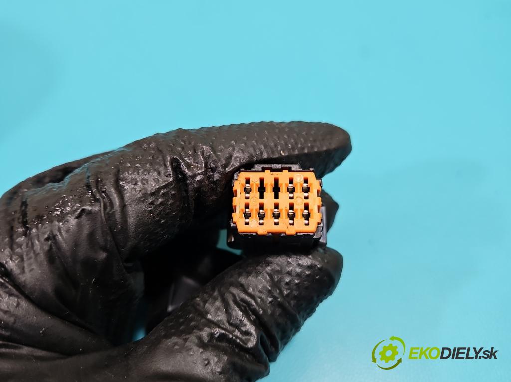 Citroen C4 Grand Picasso II 2013-2022 2.0 HDI 163 hp automatic 120 kW 1997 cm3 5- zpětné zrcátko levé 98289579XY (Klika dveří ostatní)