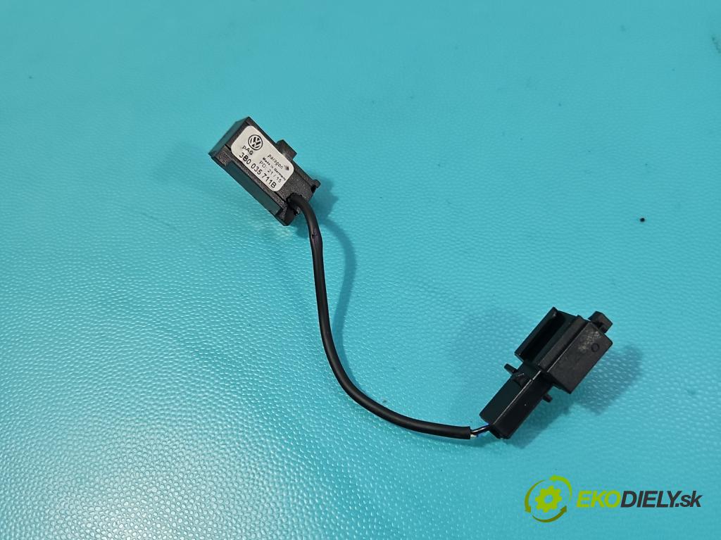 Seat Leon III 2012-2020 2.0 tdi 150 HP automatic 110 kW 1968 cm3 5- Mikrofon: 3B0035711B