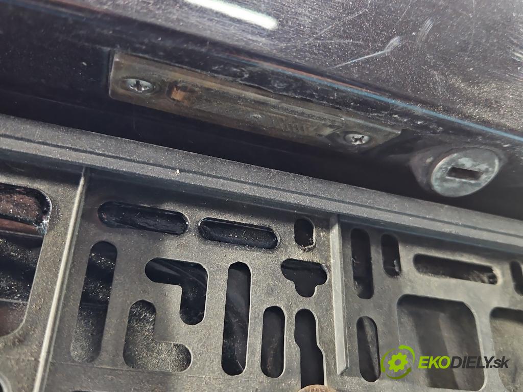 Skoda Superb I 2001-2008 1.9 tdi 116 HP manual 85 kW 1896 cm3 4- zadna kufor  (Kapota zadná (kufor))