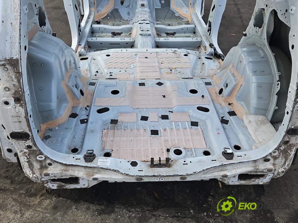 Ford S-max II 2015-2023 2.0 tdci 150 HP manual 110.3 kW 1997 cm3 5- pas zadní: 