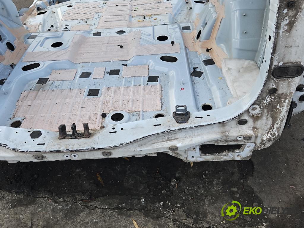Ford S-max II 2015-2023 2.0 tdci 150 HP manual 110.3 kW 1997 cm3 5- pas zadní: