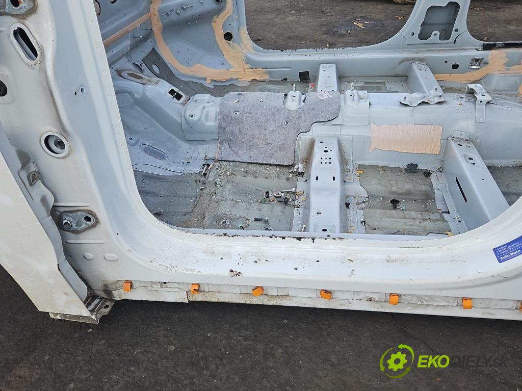 Ford S-max II 2015-2023 2.0 tdci 150 hp manual 110.3 kW 1997 cm3 5- práh levý  (Karoserie ostatní)