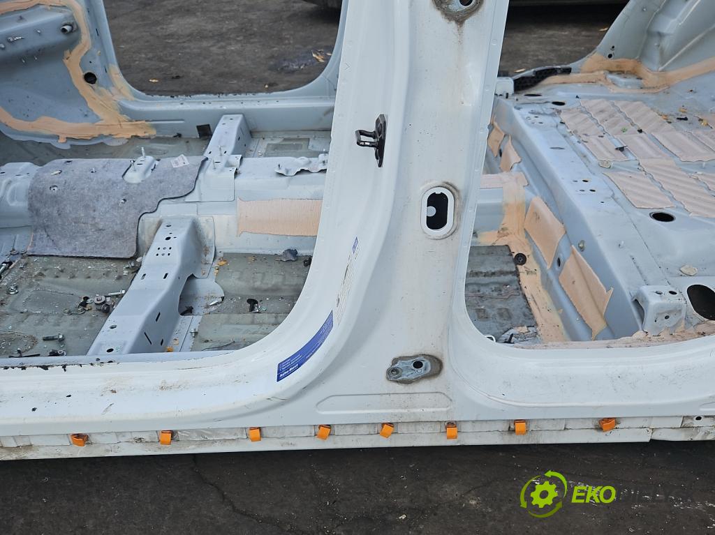 Ford S-max II 2015-2023 2.0 tdci 150 hp manual 110.3 kW 1997 cm3 5- práh levý  (Karoserie ostatní)