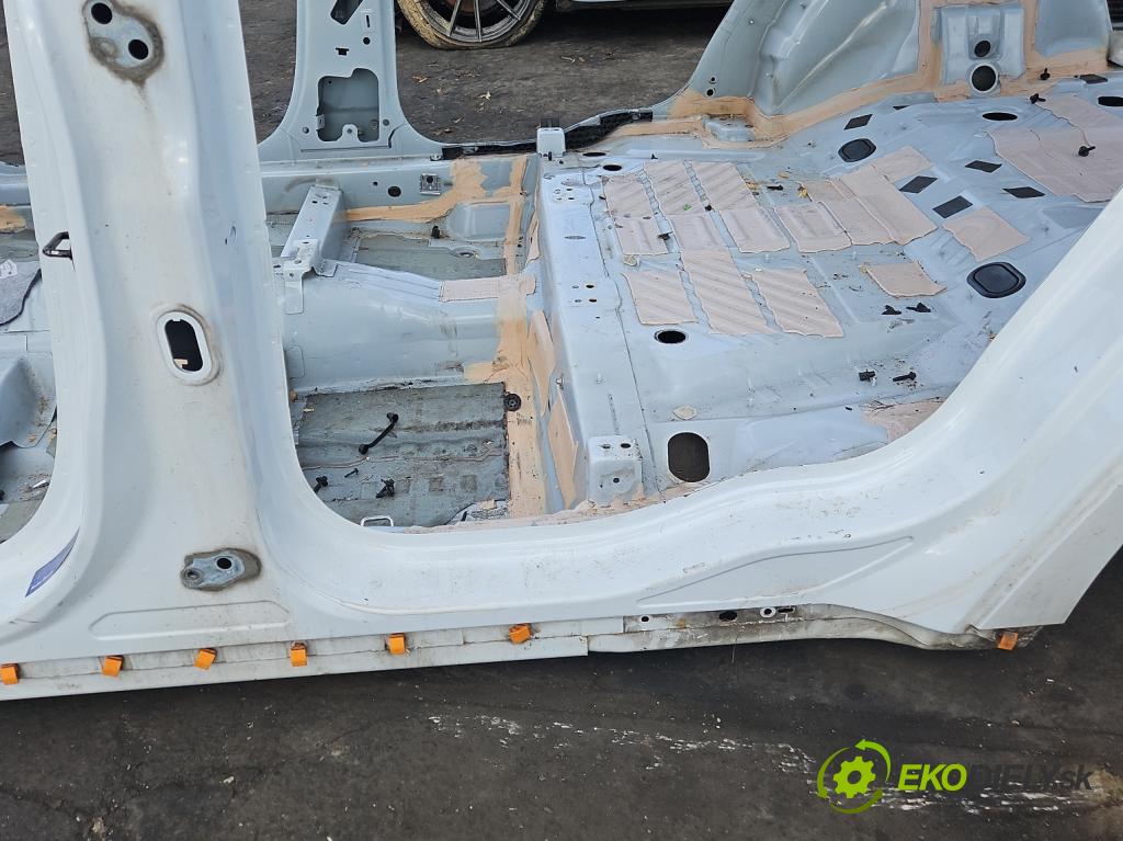 Ford S-max II 2015-2023 2.0 tdci 150 hp manual 110.3 kW 1997 cm3 5- práh levý  (Karoserie ostatní)