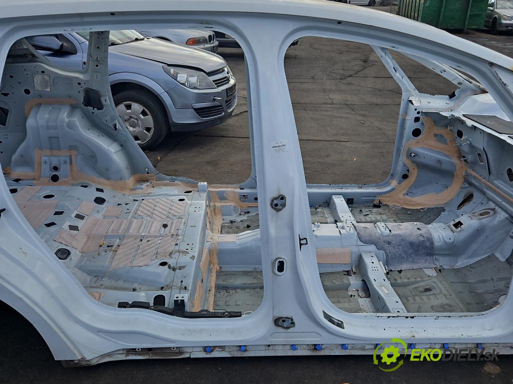 Ford S-max II 2015-2023 2.0 tdci 150 hp manual 110.3 kW 1997 cm3 5- práh pravý  (Karoserie ostatní)