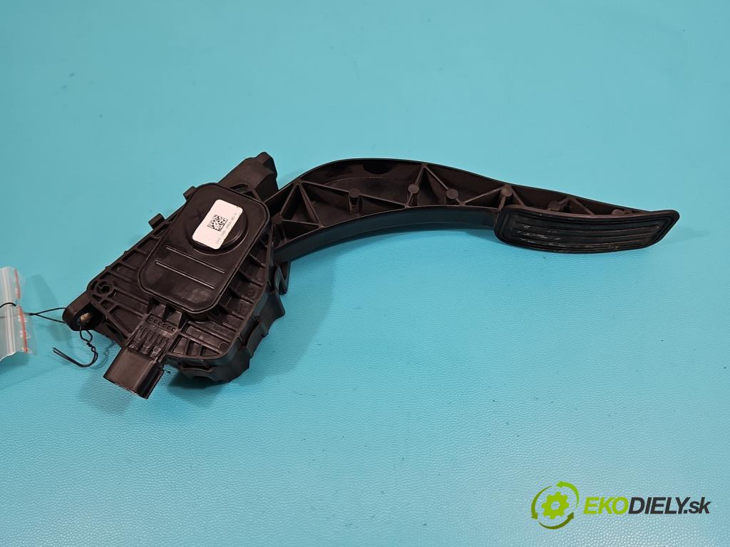 Ford S-max II 2015-2023 2.0 tdci 150 hp manual 110,3 kW 1997 cm3 5- pedal plyn: potenciometr: 1000677