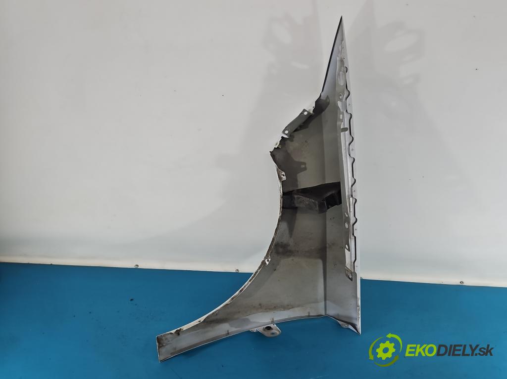 Seat Leon III 2012-2020 2.0 tdi 150 HP automatic 110 kW 1968 cm3 5- blatník predné pravý  (Kľučka dverí ostatné)