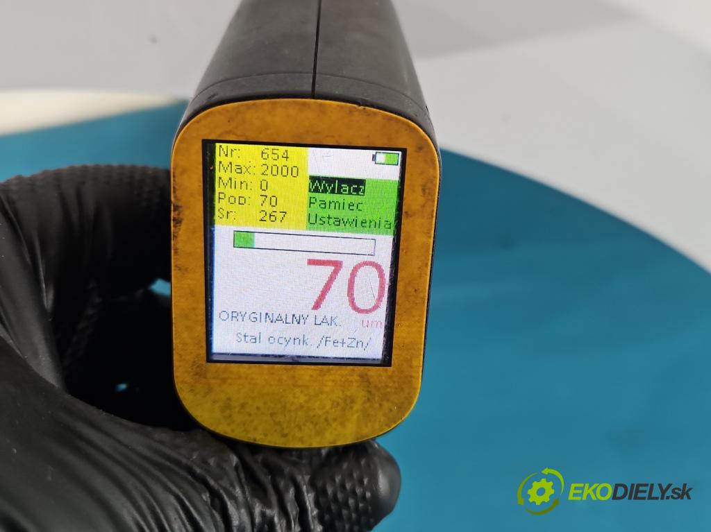 Seat Leon III 2012-2020 2.0 tdi 150 HP automatic 110 kW 1968 cm3 5- blatník predné pravý  (Kľučka dverí ostatné)