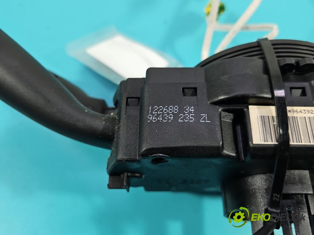 Peugeot 307 1.6 16v 109 HP manual 80 kW 1587 cm3 5- prepínač komplex: 96439235ZL (Prepínacie páčky pod volantom)