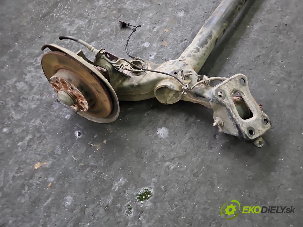 Fiat Tipo II 2015- 1.6 jtd (55260384) 120 hp manual 88 kW 1598 cm3 5- zadní výztuha  (Zadní výztuha)