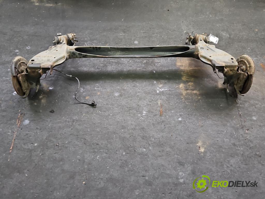 Fiat Tipo II 2015- 1.6 jtd (55260384) 120 hp manual 88 kW 1598 cm3 5- zadní výztuha  (Zadní výztuha)