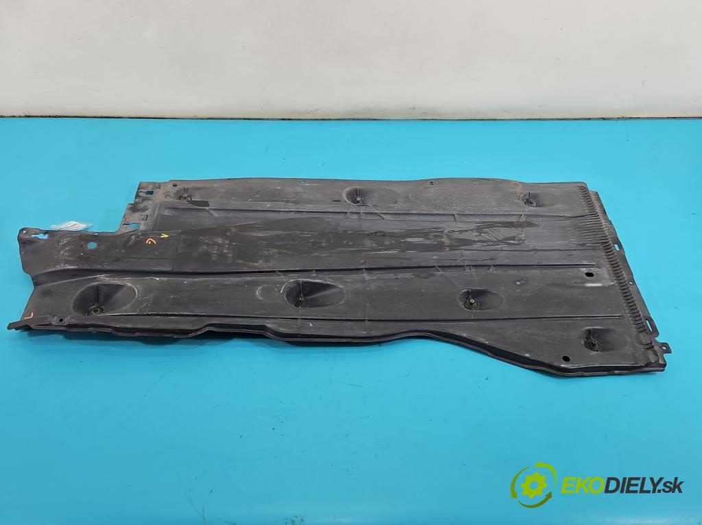 Seat Leon III 2012-2020 2.0 tdi 150 HP automatic 110 kW 1968 cm3 5- kryt plast 5Q0825201L