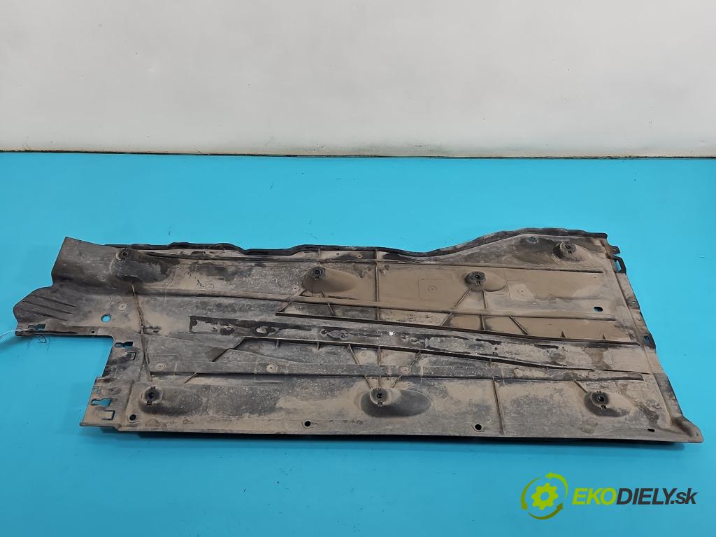 Seat Leon III 2012-2020 2.0 tdi 150 HP automatic 110 kW 1968 cm3 5- kryt plast 5Q0825201L