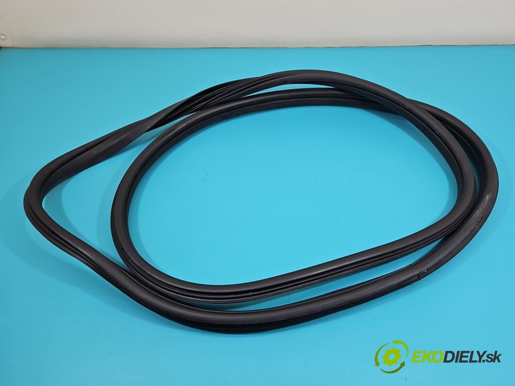 Fiat Tipo II 2015- 1.6 jtd (55260384) 120 HP manual 88 kW 1598 cm3 5- Těsnění: dvere zadné ľavé  (Karoséria ostatné)