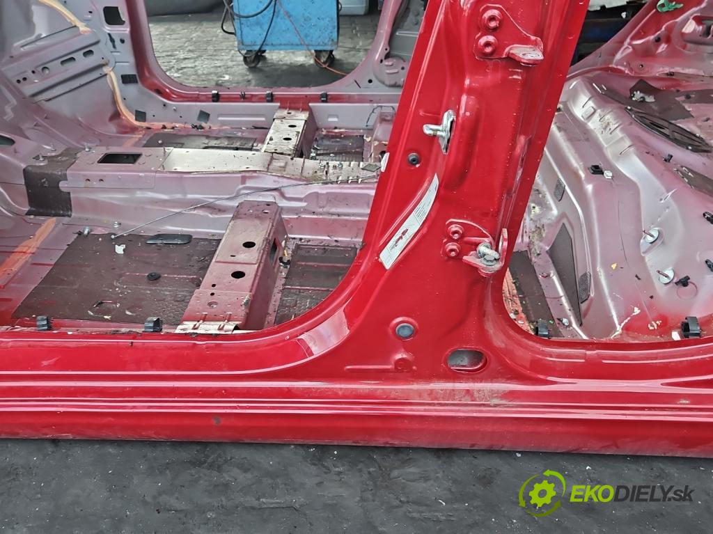 Fiat Tipo II 2015- 1.6 jtd (55260384) 120 hp manual 88 kW 1598 cm3 5- práh levý  (Karoserie ostatní)