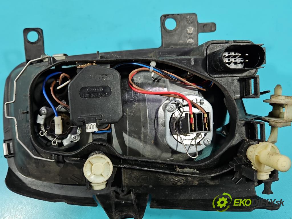 Vw Polo III 6N 1994-2001 1.4 MPI 60 HP manual 44 kW 1390 cm3 3- Reflektor: ľavý  (Kľučka dverí ostatné)
