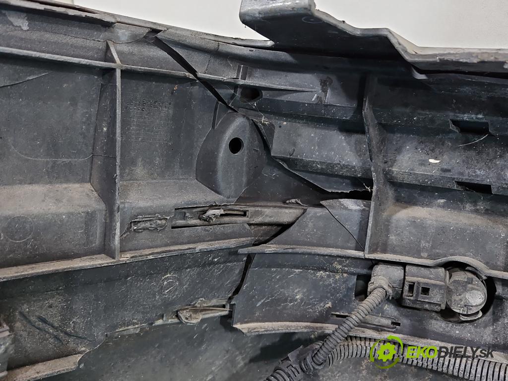 Vw Passat B5 1995-2005 1.9 TDI 131 hp manual 96 kW 1896 cm3 4- nárazník zadní  (Klika dveří ostatní)