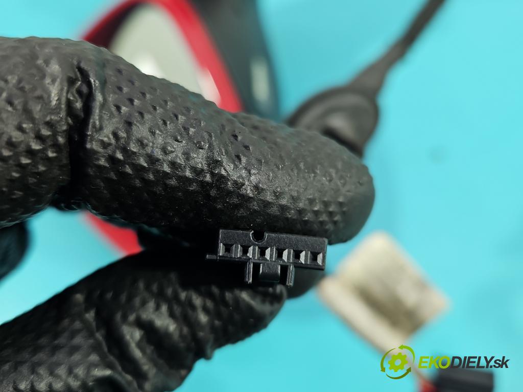 Porsche Panamera I 970 2009-2016 3.0 v6 420hp automatic 309 kW 2997 cm3 5- zpětné zrcátko levé  (Klika dveří ostatní)