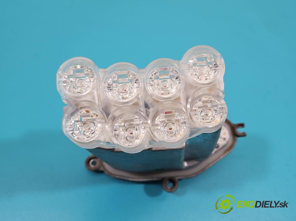 Bmw 7 F01 2008-2015 3.0d 245KM automatic 180 kW 2993 cm3 4- rozcestník: přední levý ME.E4 12660