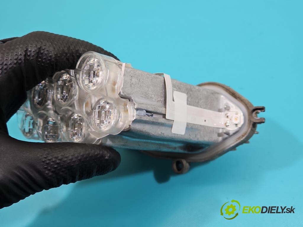 Bmw 7 F01 2008-2015 3.0d 245KM automatic 180 kW 2993 cm3 4- rozcestník: přední levý ME.E4 12660