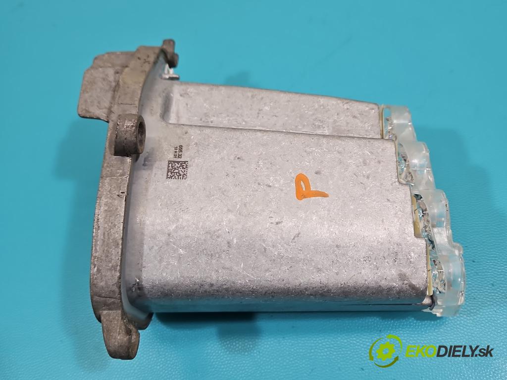 Bmw 7 F01 2008-2015 3.0d 245KM automatic 180 kW 2993 cm3 4- rozcestník: přední pravý MD.E4 12660