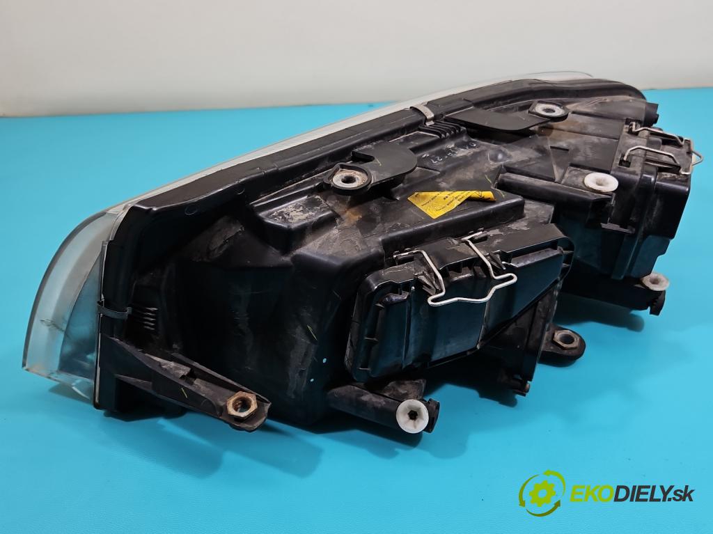 Skoda Superb I 2001-2008 1.9 tdi 116 HP manual 85 kW 1896 cm3 4- Reflektor: pravý  (Svetlo predné pravé)