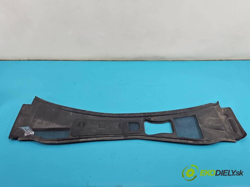 Skoda Superb I 2001-2008 1.9 tdi 116 HP manual 85 kW 1896 cm3 4- torpédo 3B1819417D (Torpédo (plast pod čelným sklom))