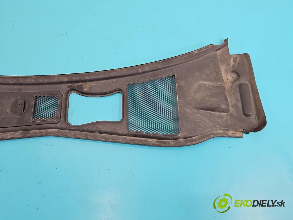 Skoda Superb I 2001-2008 1.9 tdi 116 HP manual 85 kW 1896 cm3 4- torpédo 3B1819417D (Torpédo (plast pod čelným sklom))