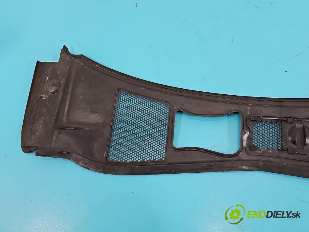 Skoda Superb I 2001-2008 1.9 tdi 116 HP manual 85 kW 1896 cm3 4- torpédo 3B1819417D (Torpédo (plast pod čelným sklom))